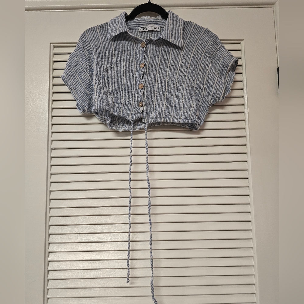 Zara - Light Blue & White Stripe Lightweight Short-Sleeve Crop Top With Buttons